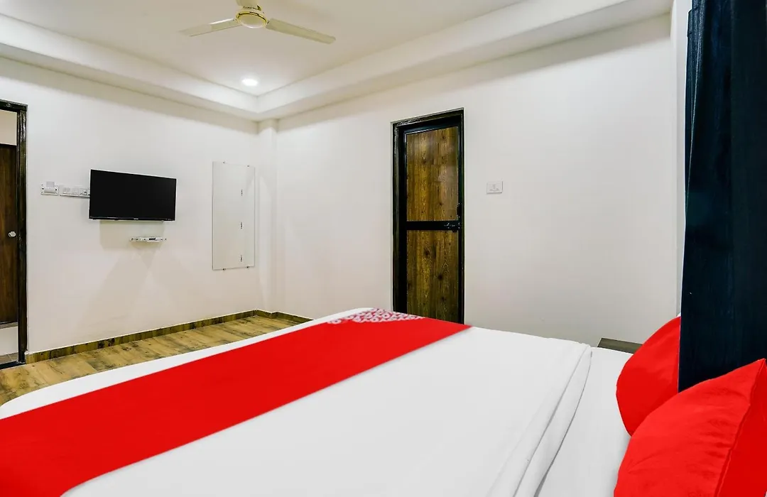 Hotel O White Villa-1